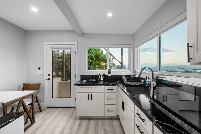 Building Photo - 295 Liholiho St