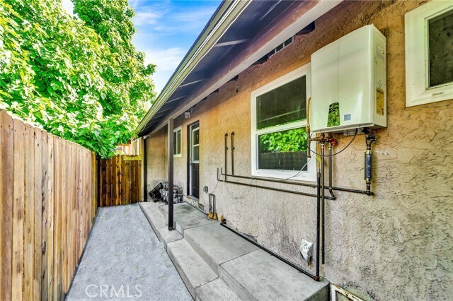 Building Photo - 14235 Sylvan St