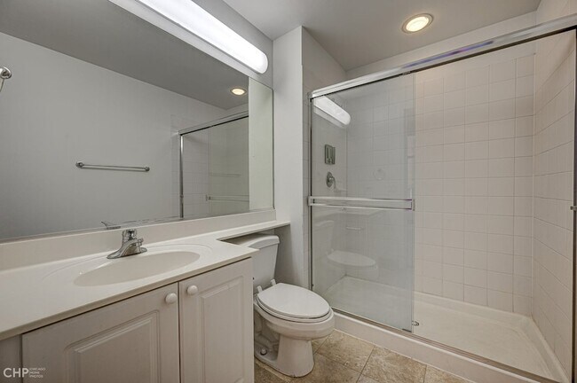 Building Photo - 333 W Hubbard St
