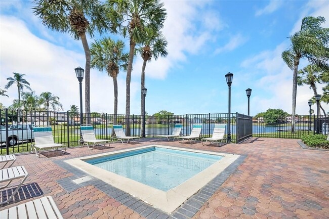 Building Photo - 17321 NW 63rd Ave