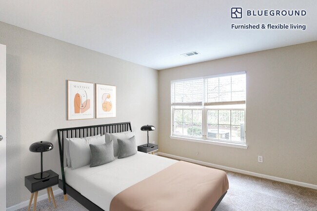 Building Photo - 100 Court N Dr