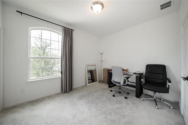 Building Photo - 8300 Pine Valley Dr