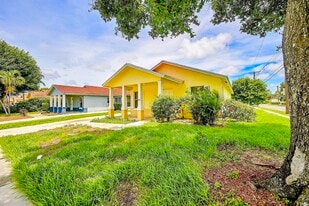 Building Photo - 901 10th St