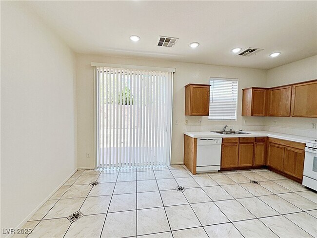 Building Photo - 5914 W Tinazzi Way