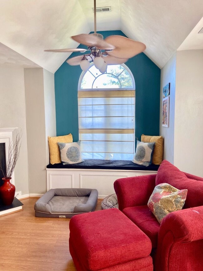 Building Photo - 3BD/2.5BA Home in Chicks Beach with Garage...