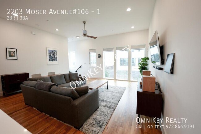 Building Photo - 2203 Moser Ave