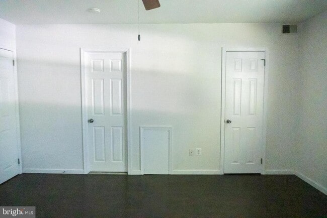 Building Photo - 10 Wingate Ct
