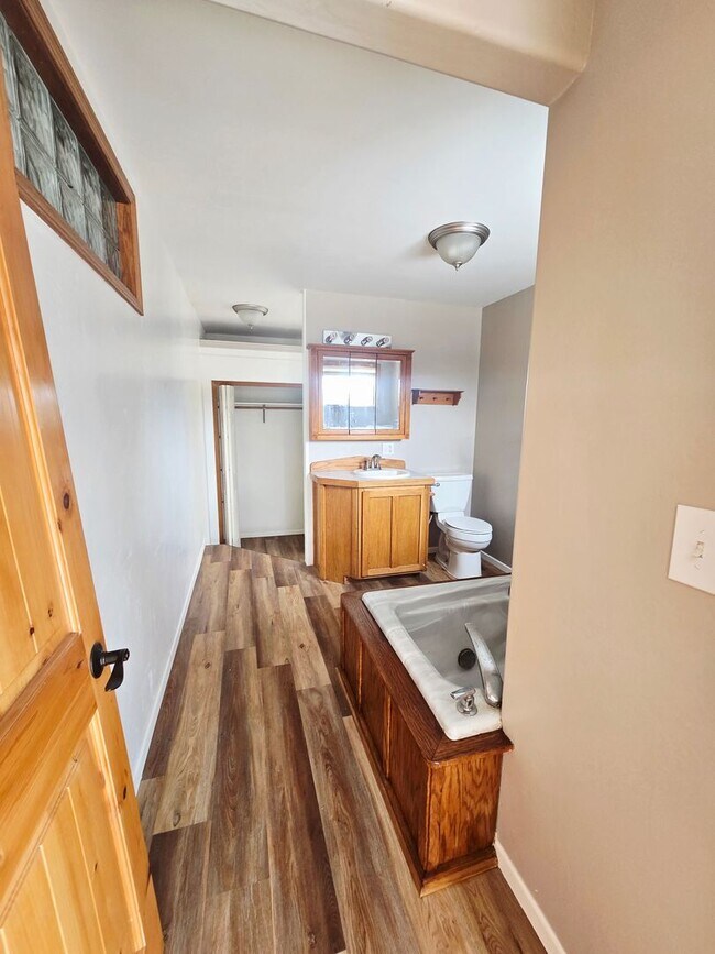 Building Photo - Single Family Home in Mckinleyville!