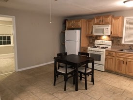 Building Photo - 272 Cleveland Ave