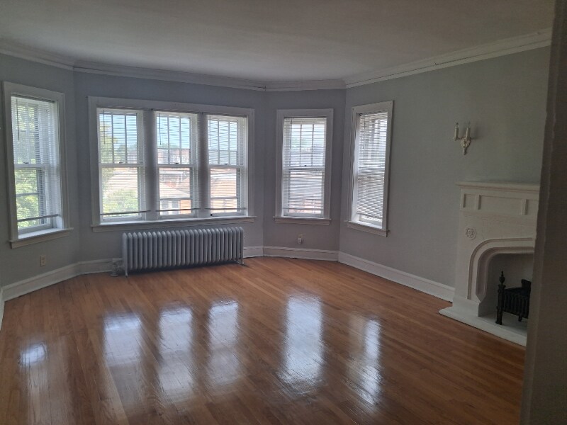 Building Photo - 8808 S Blackstone Ave
