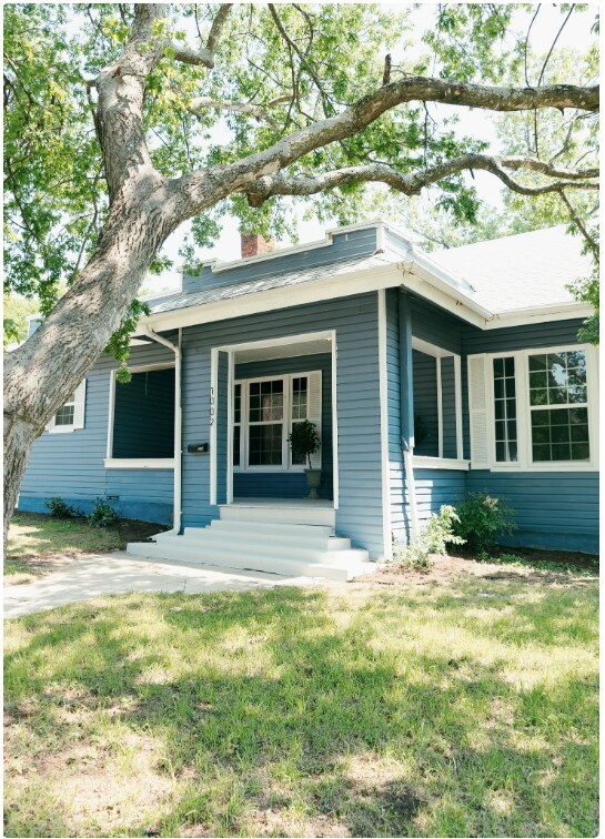 Building Photo - 1002 W Mulberry Ave