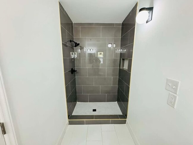 Building Photo - 1001 Archdale Dr