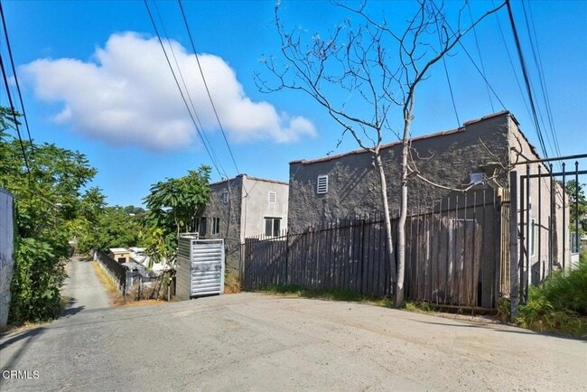 Building Photo - 1488 W Sunset Blvd