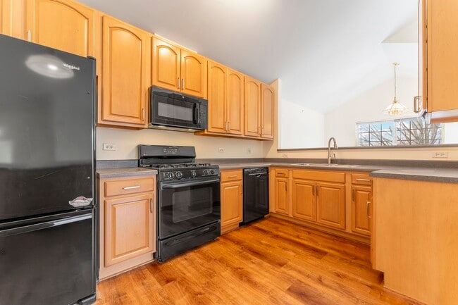 Building Photo - 61 Cantal Ct