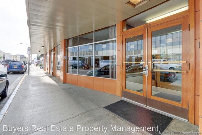 Building Photo - 1 br, 1 bath House - 525 W 3rd Avenue #509