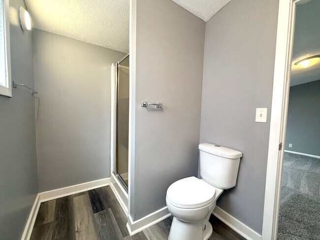 Building Photo - 4TH OF JULY SPECIAL – 1ST MONTH RENT FREE!