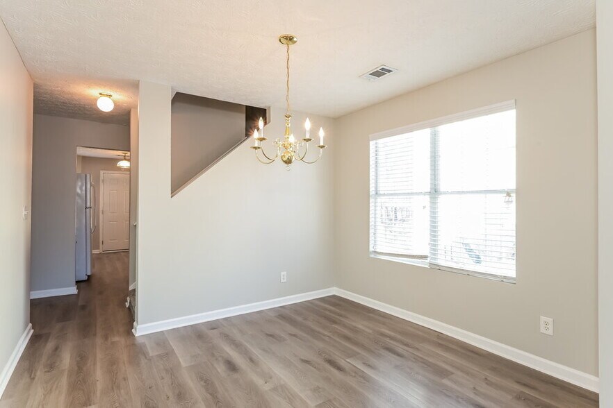 Building Photo - 809 Ashley Ln