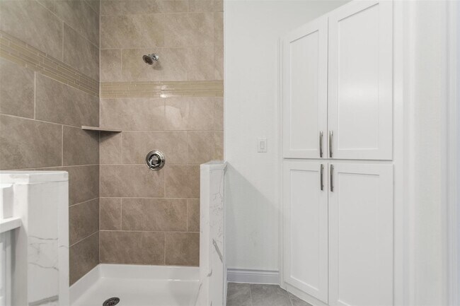 Building Photo - 2105 Tiger Trail