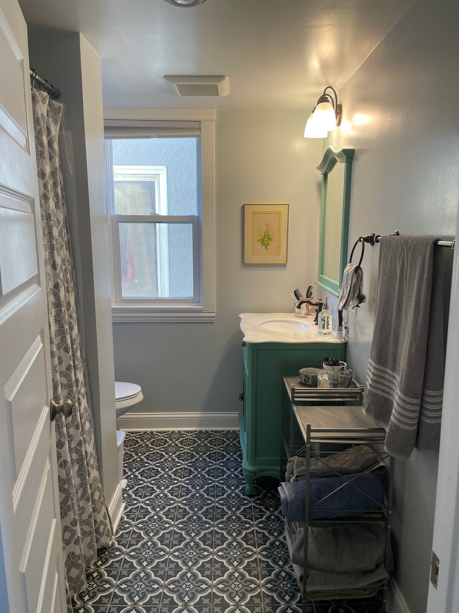Bathroom - 807 Lowry Ave NE