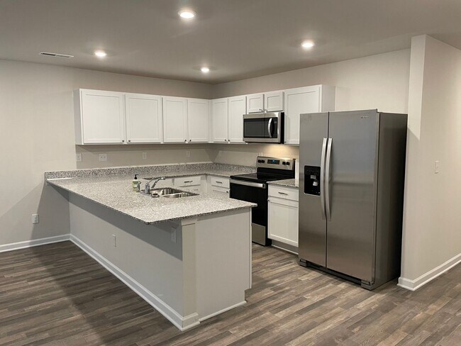 Building Photo - 4BR Ranch in Salisbury