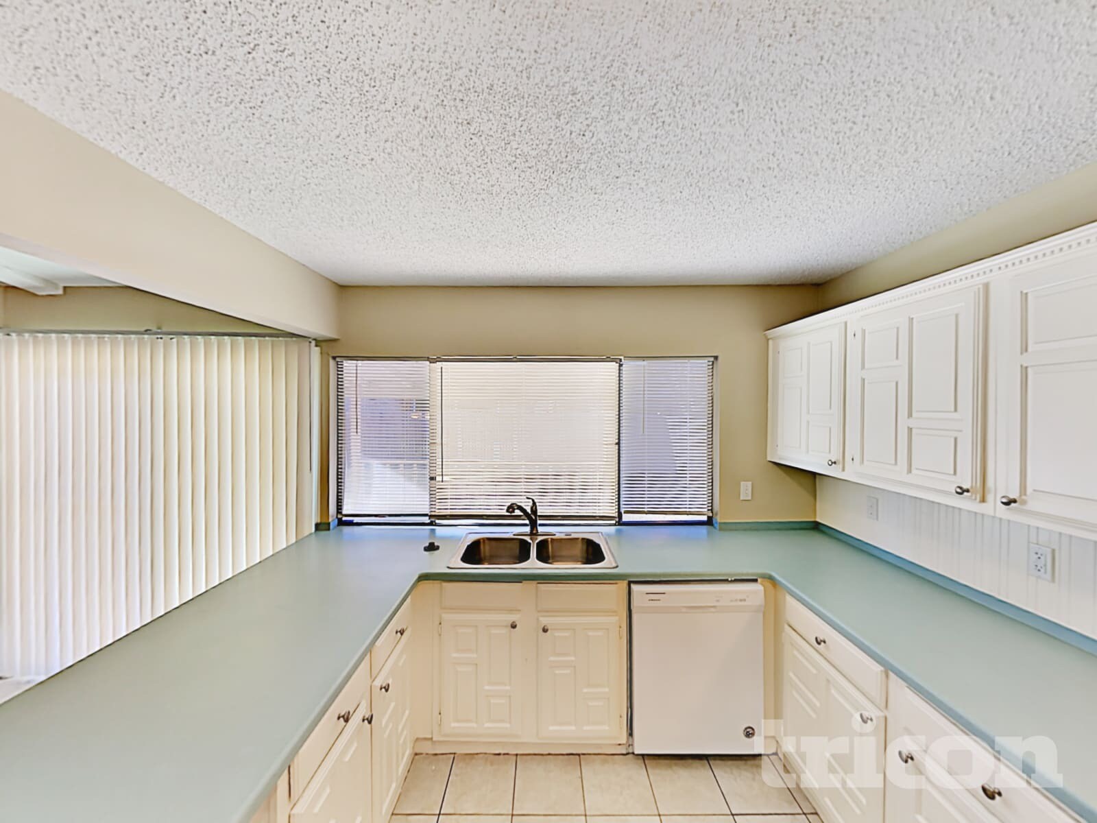 Building Photo - 7528 Four Winds Dr
