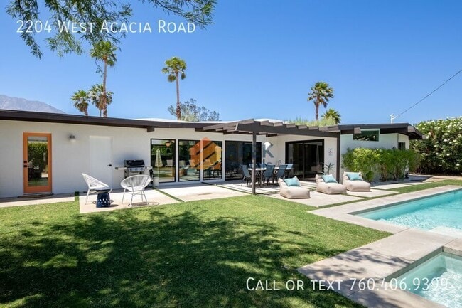 Building Photo - 2204 W Acacia Rd