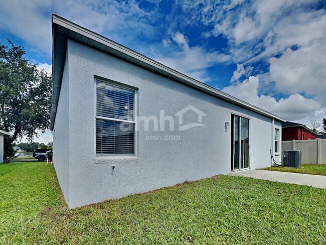 Building Photo - 7044 Monarch Park Dr