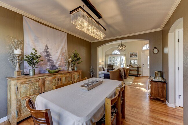 Building Photo - Stunning Upgraded 5BR 4BA Lafayette Home Near Coal Creek Trail & Hwy 287**