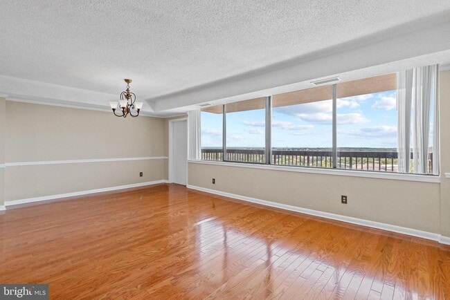 Building Photo - 3709 S George Mason Dr