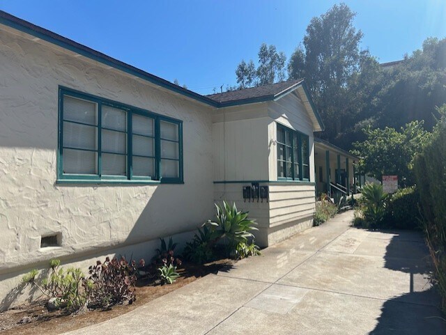 Building Photo - 219 Ladera St