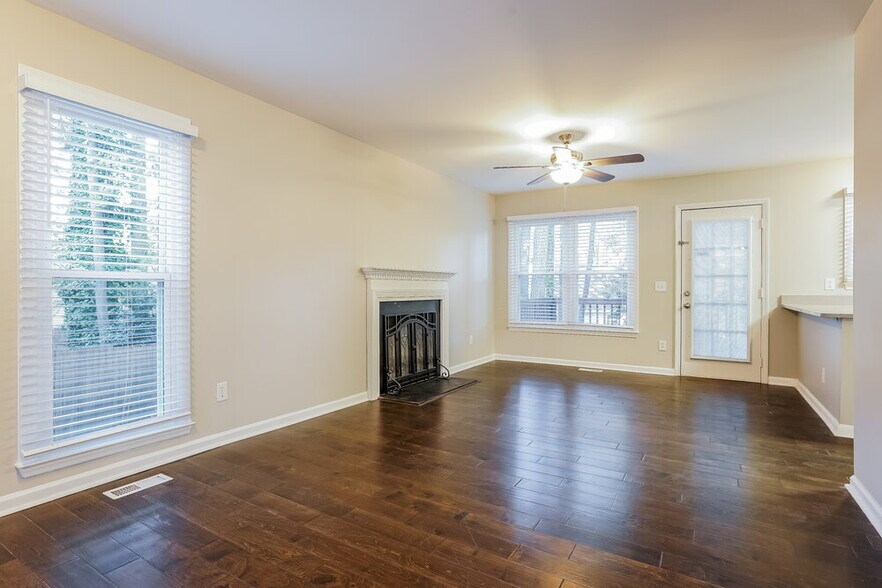 Building Photo - 2821 Clerkenwell Way
