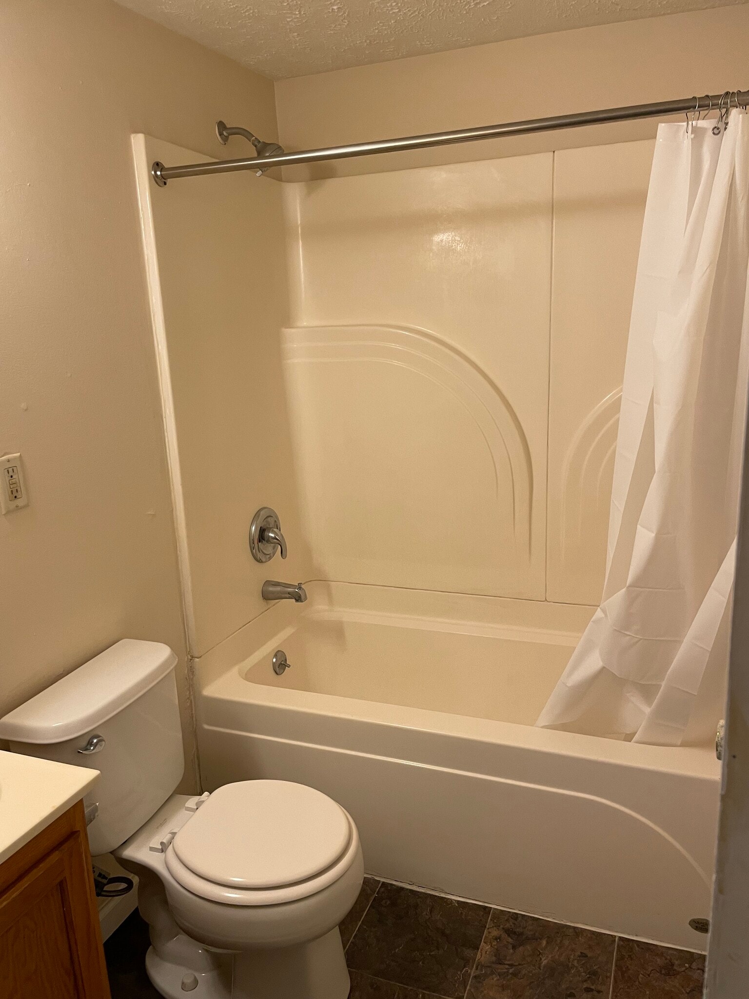 Full Bath - 1201 Fort Crook Rd S