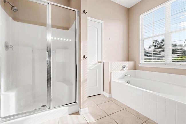 Building Photo - 3817 Blue Dasher Dr