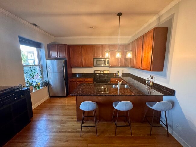 Building Photo - 1951 N Whipple St