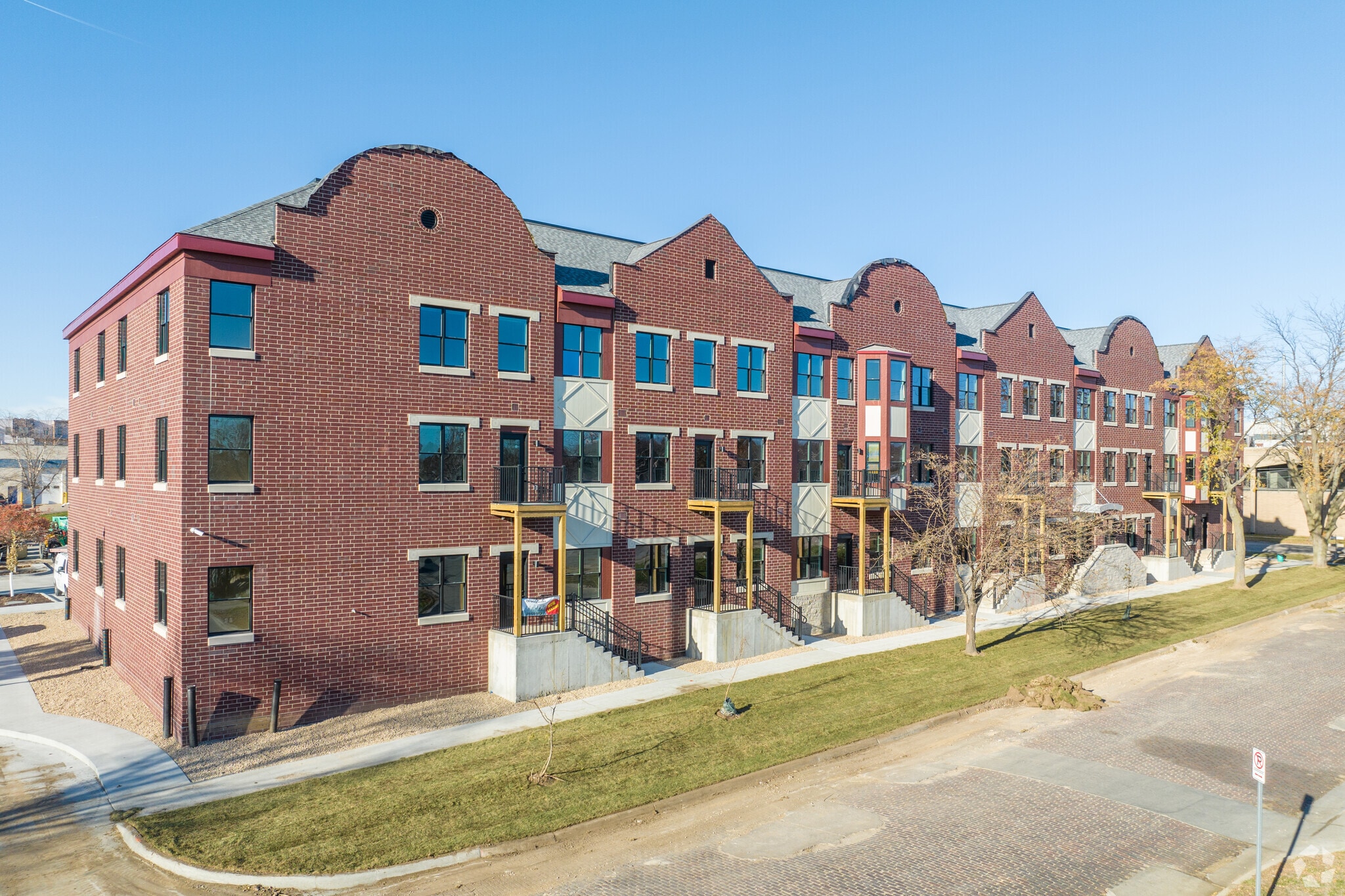 Building Photo - Cedar Rapids Brickstone