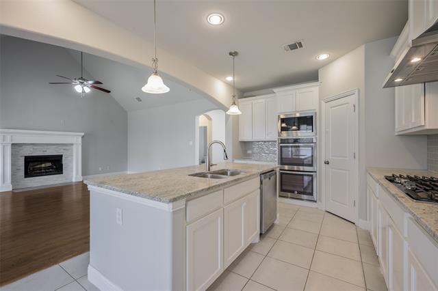 Building Photo - 9724 Excursion Dr