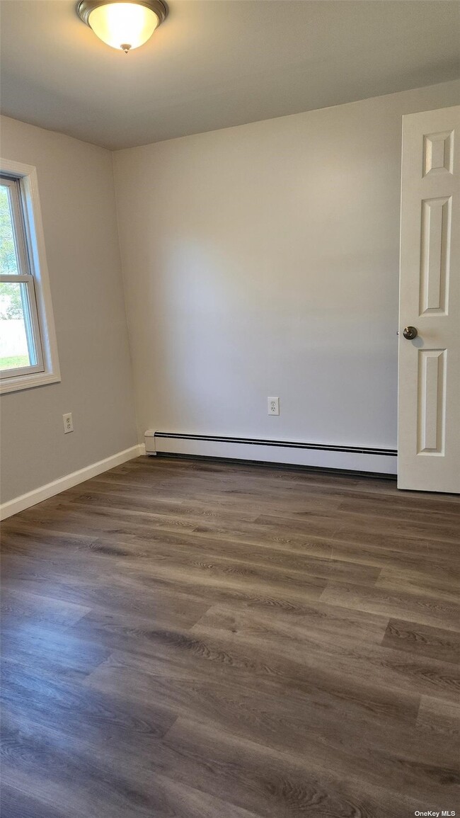 Building Photo - 169 Bayview Dr