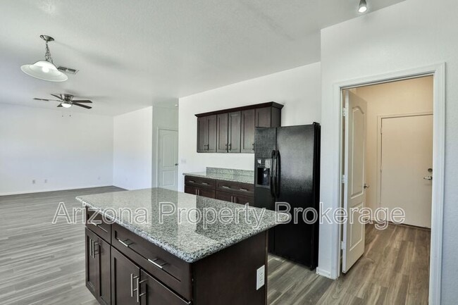 Building Photo - 13264 W Ventura St