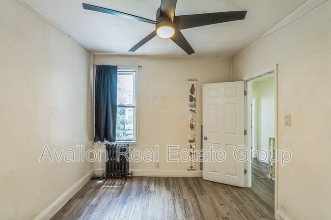 Building Photo - 1124 W Nevada St