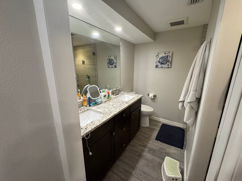 Building Photo - 3930 Cochise Ter