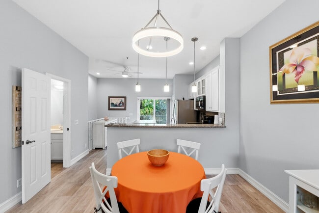 Building Photo - 2445 NE 14th St