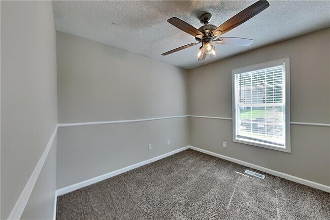 Building Photo - 108 Ivy Trace Ln