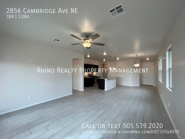 Building Photo - Modern 3 Bedroom 2 Bathroom Home In Rio Ra...