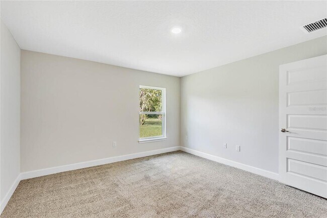 Building Photo - 430 Big Sioux Ct