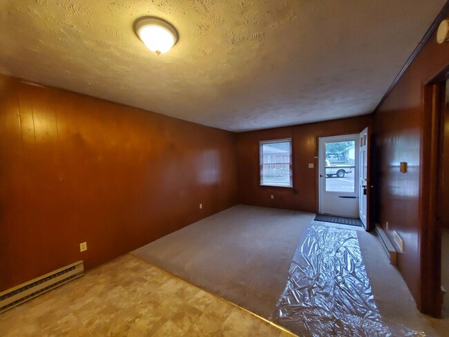 Building Photo - Affordable 1 bedroom, 1 bath apartment in ...