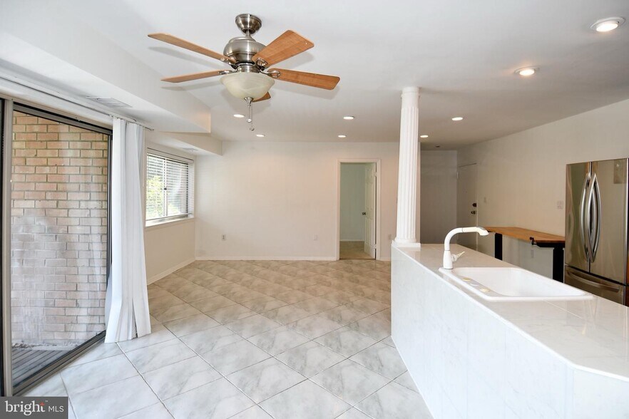 Building Photo - 12415 Braxfield Ct