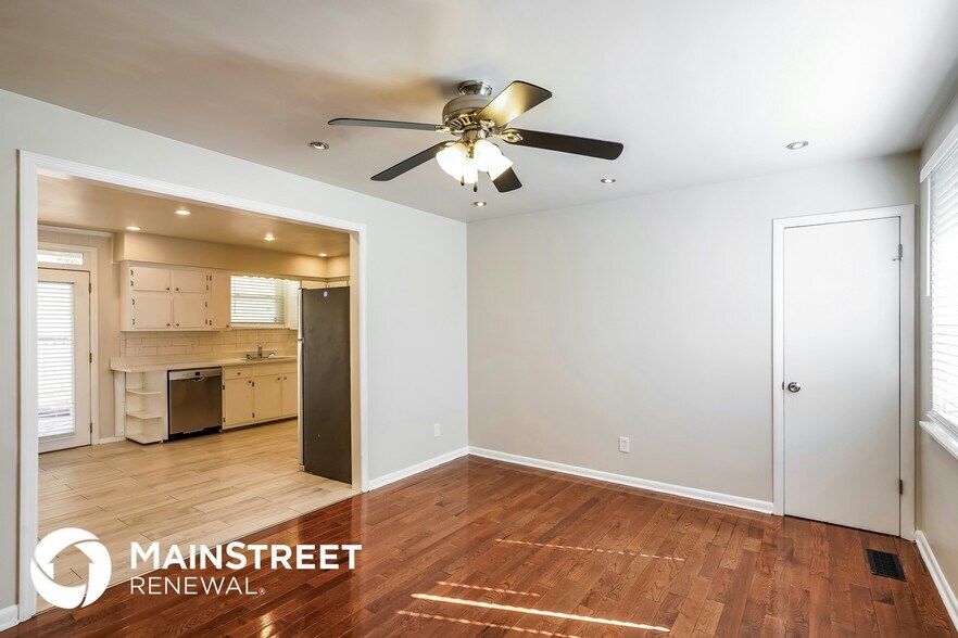 Building Photo - 3804 Scotwood Dr