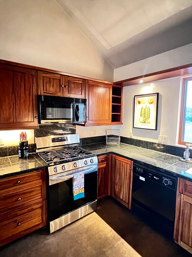 Building Photo - 46 Cattle Dr