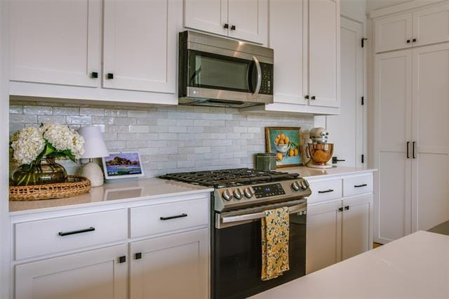 Building Photo - 6039 Lewis St