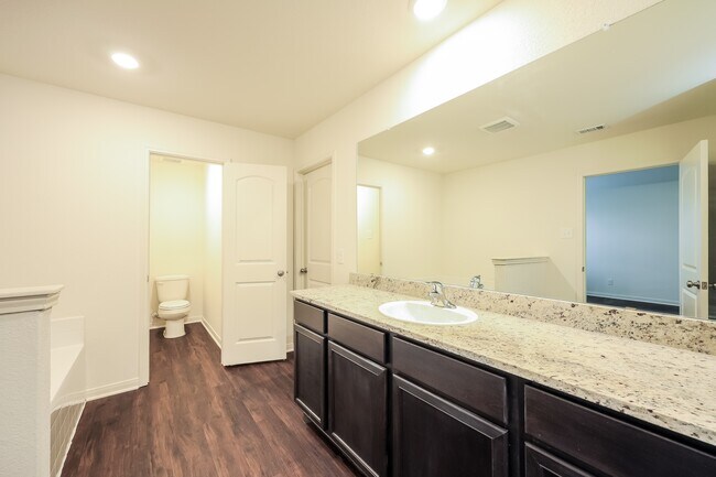 Building Photo - 7302 Lazy Cyn